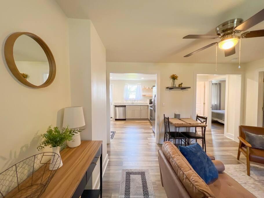 2br Cedar Lane Road Retreat At Swamp Rabbit Trail! Greenville